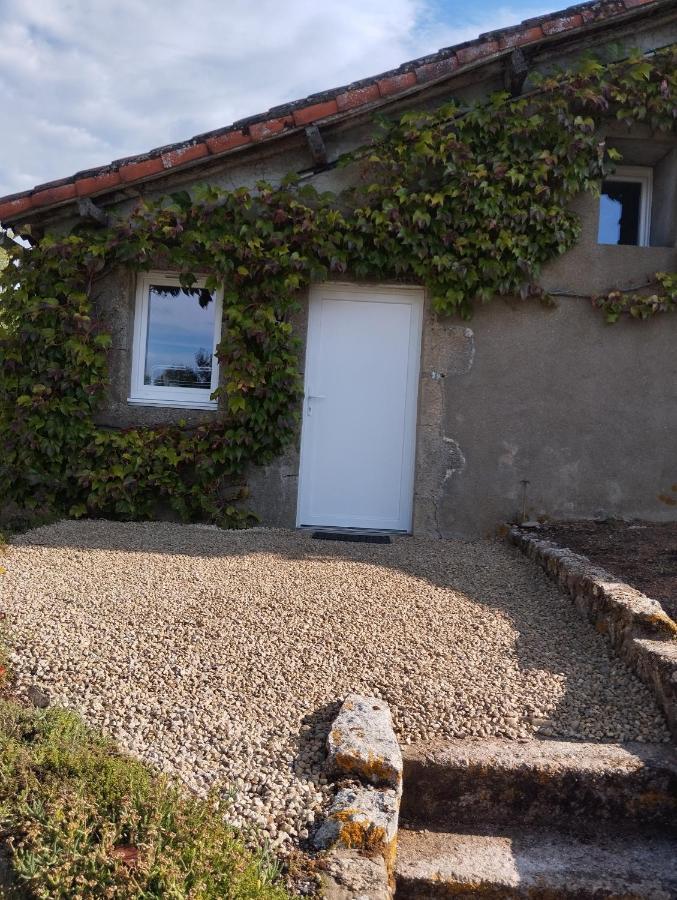 Maison Au Calme Avec Vue Etang Clesse  Esterno foto
